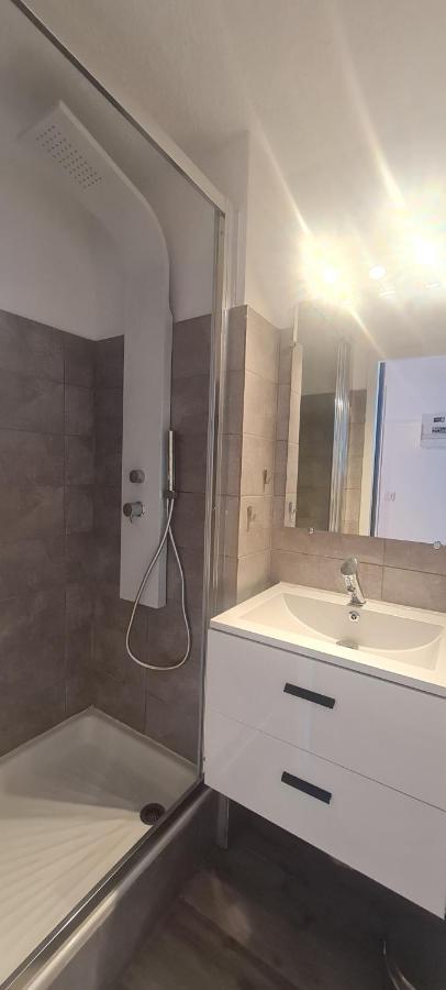 Appartement Avec Balcon, Vue Mer, Piscine, Parking Agde Luaran gambar