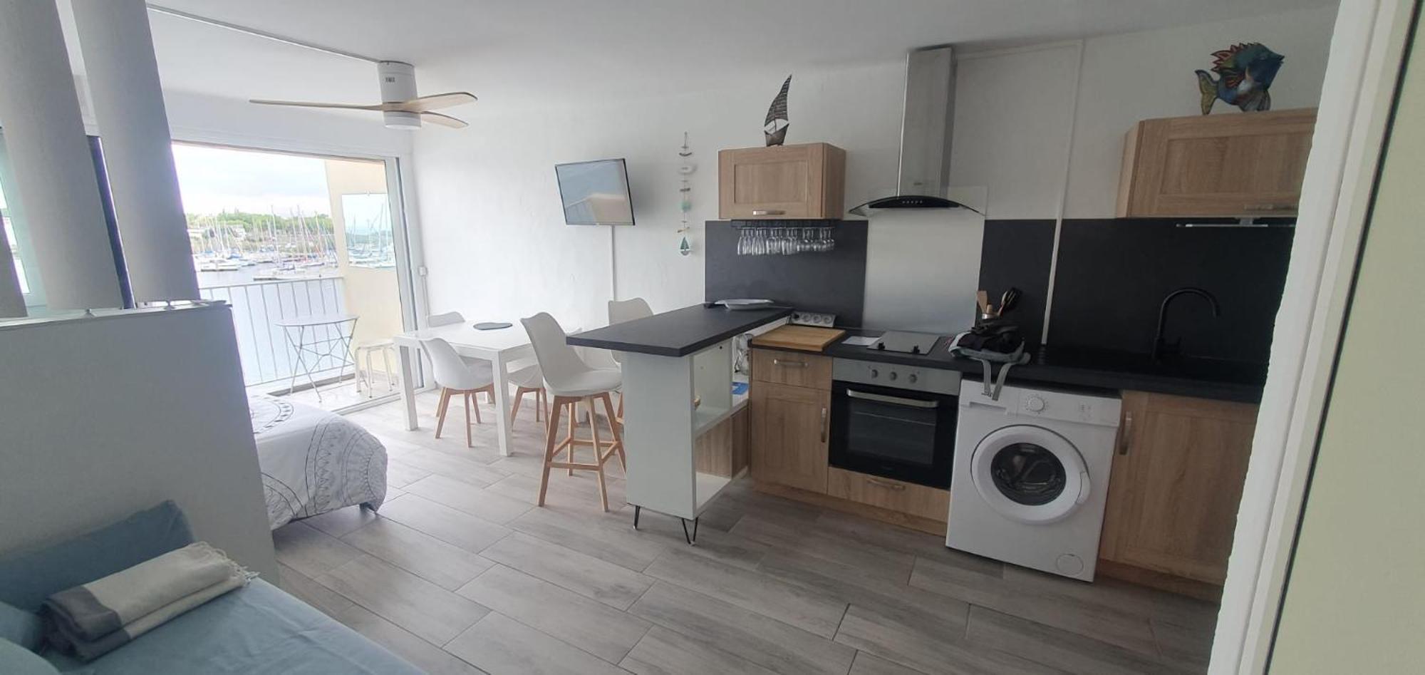Appartement Avec Balcon, Vue Mer, Piscine, Parking Agde Luaran gambar