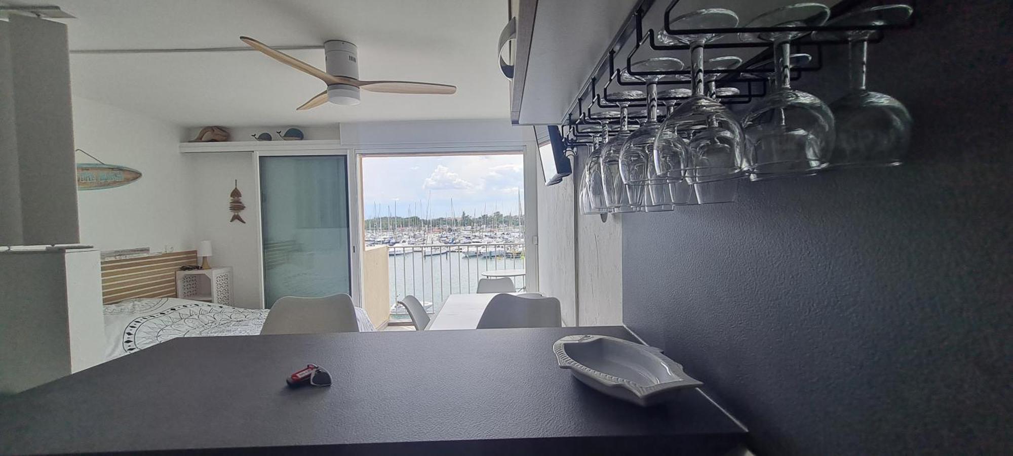 Appartement Avec Balcon, Vue Mer, Piscine, Parking Agde Luaran gambar