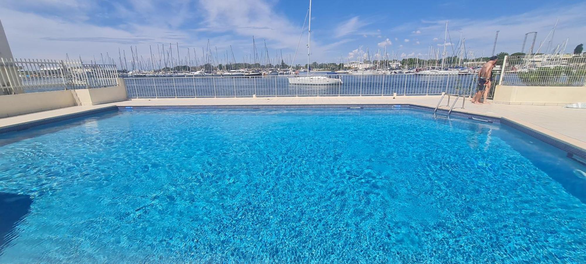 Appartement Avec Balcon, Vue Mer, Piscine, Parking Agde Luaran gambar